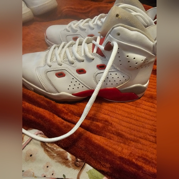Nike White and Red Jordans - Picture 5 of 8